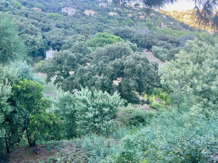 Image No.17-3 Bed House for sale