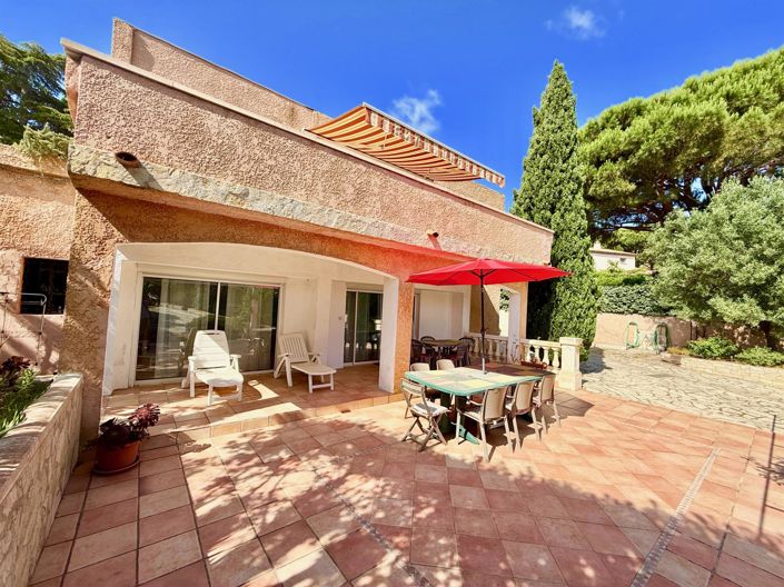 Image No.15-6 Bed House for sale