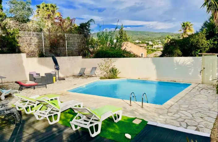 Image No.2-6 Bed House for sale