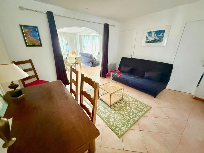 Image No.21-6 Bed House for sale