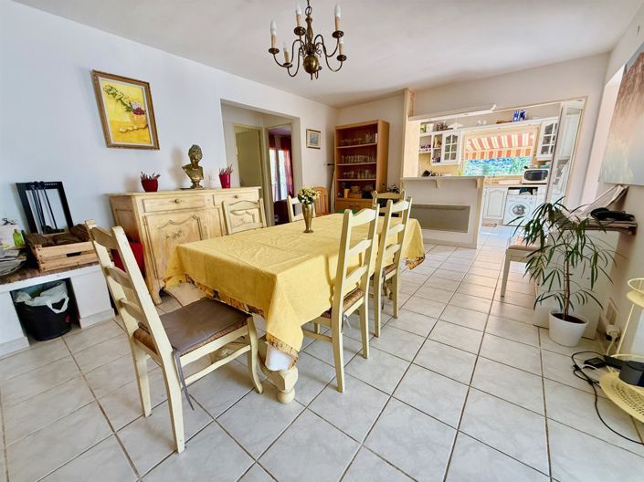 Image No.35-6 Bed House for sale