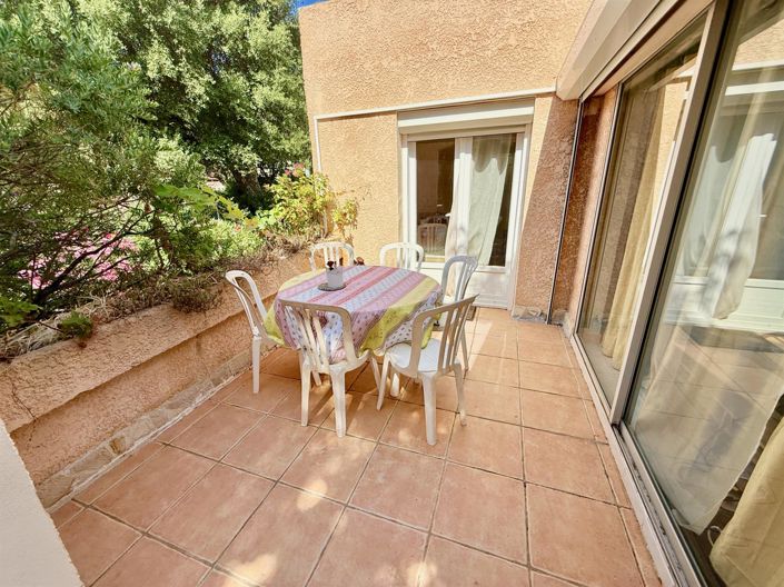 Image No.39-6 Bed House for sale