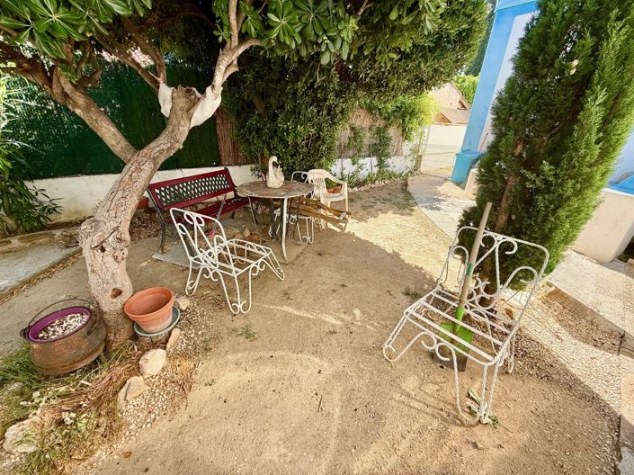 Image No.2-4 Bed House for sale