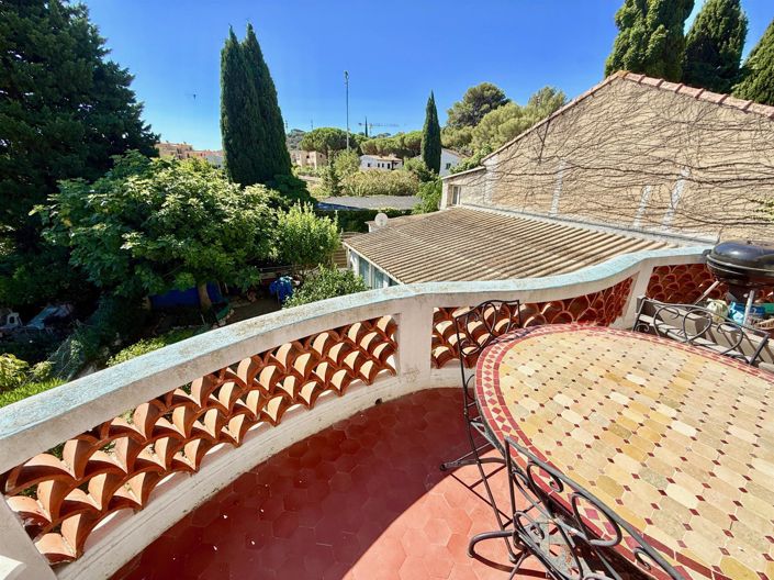 Image No.6-4 Bed House for sale