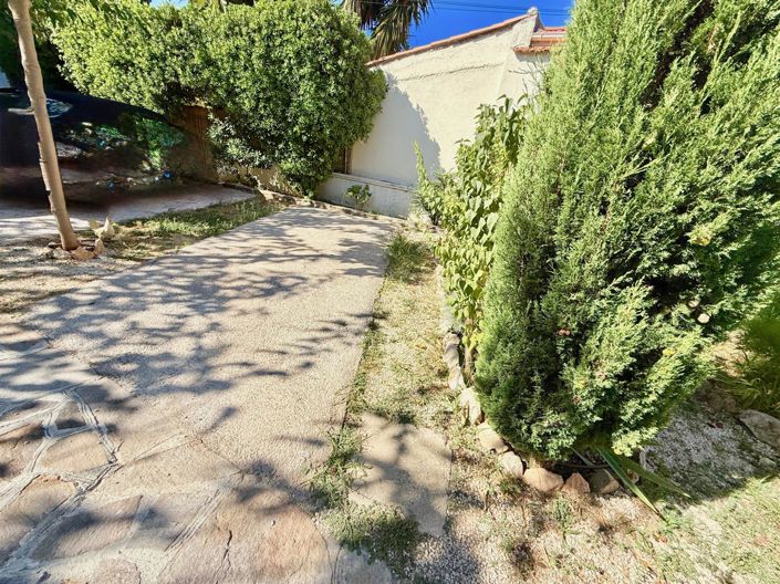 Image No.8-4 Bed House for sale