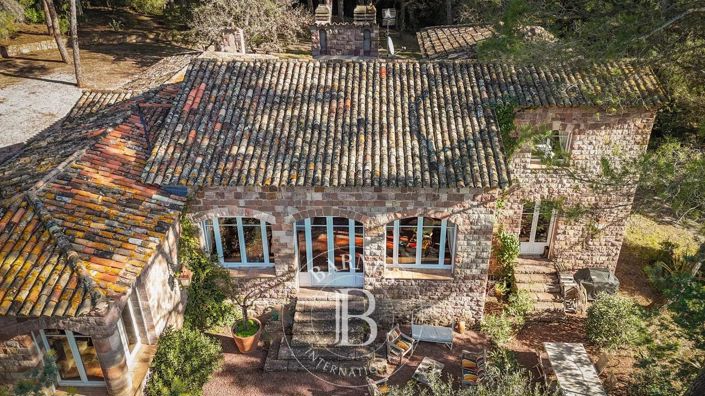 Image No.2-4 Bed House for sale