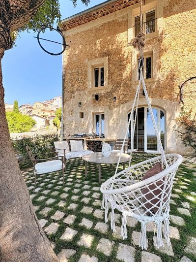 Image No.20-7 Bed House for sale