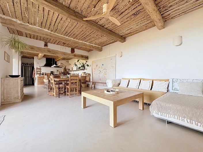 Image No.7-7 Bed House for sale