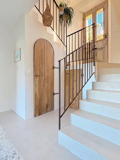 Image No.8-7 Bed House for sale