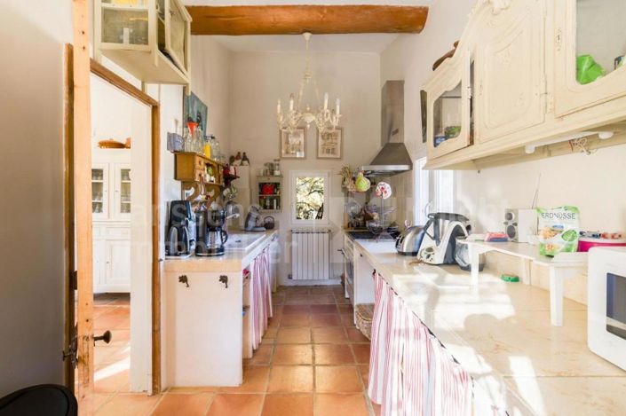 Image No.6-6 Bed House for sale