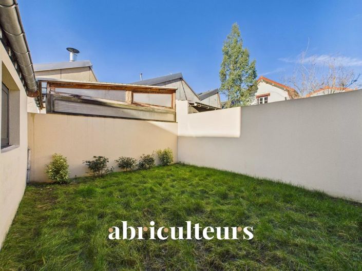 Image No.12-4 Bed House for sale