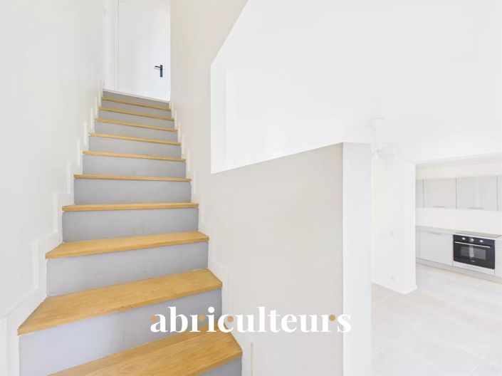 Image No.16-4 Bed House for sale