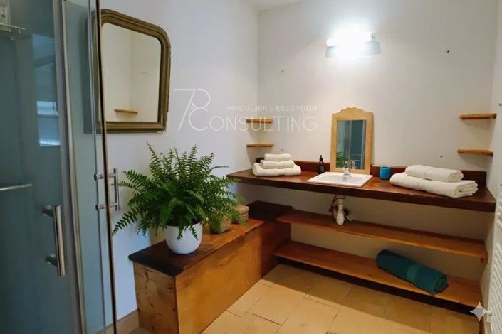 Image No.16-House for sale