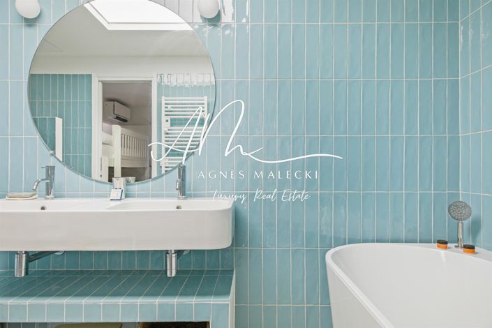 Image No.27-6 Bed House for sale