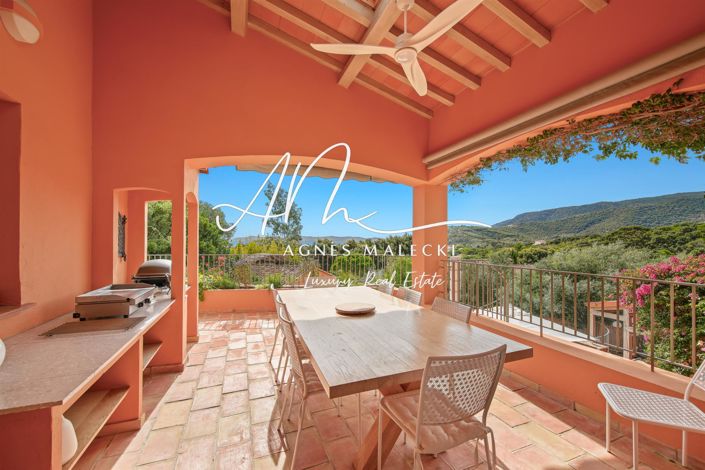 Image No.6-6 Bed House for sale