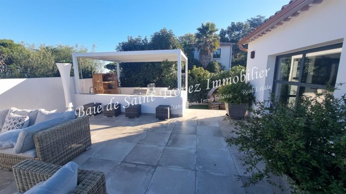 Image No.9-4 Bed House for sale