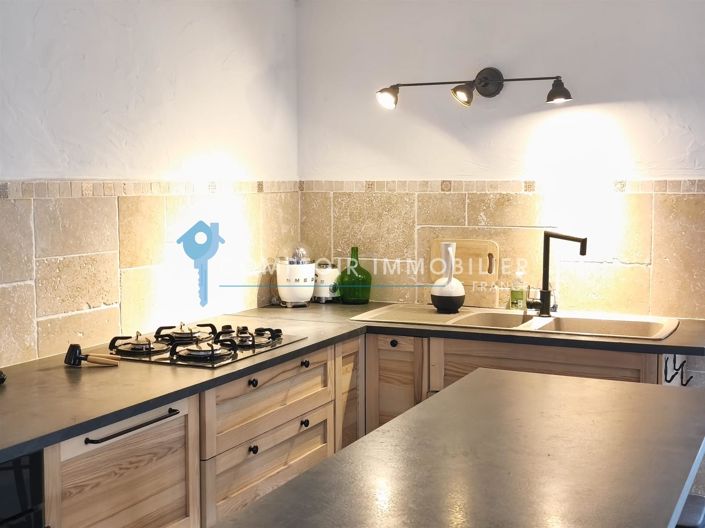 Image No.11-3 Bed House for sale