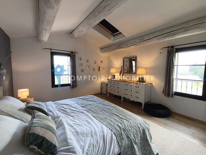 Image No.19-3 Bed House for sale