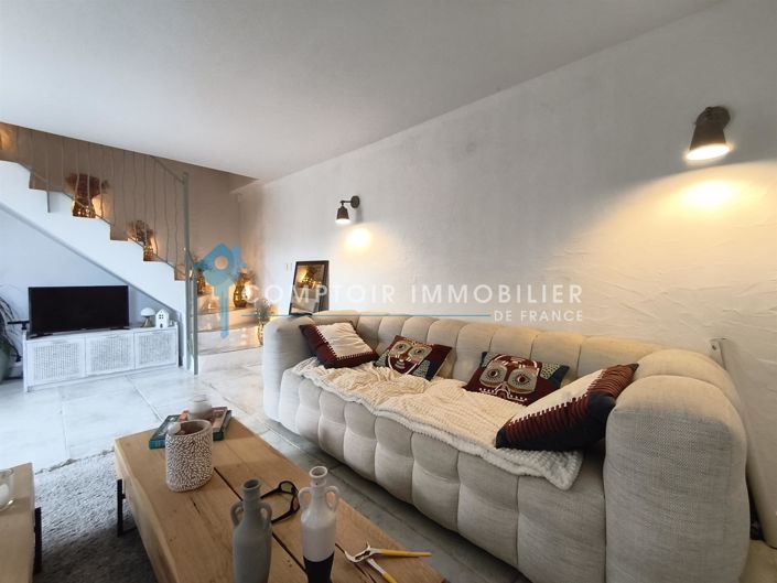 Image No.8-3 Bed House for sale