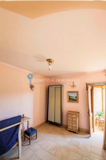 Image No.10-3 Bed House for sale