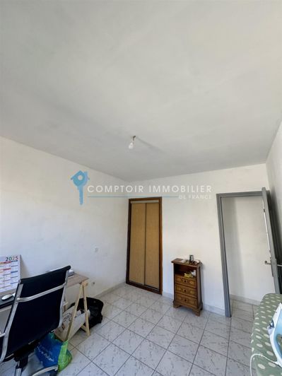 Image No.11-3 Bed House for sale