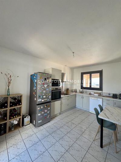 Image No.5-3 Bed House for sale