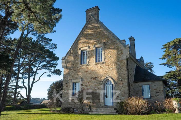 Image No.7-5 Bed House for sale