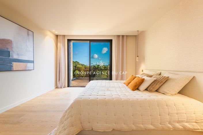 Image No.11-5 Bed House for sale