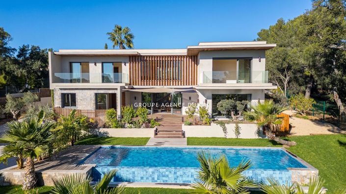 Image No.18-5 Bed House for sale