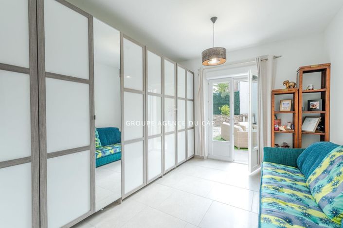 Image No.10-4 Bed House for sale