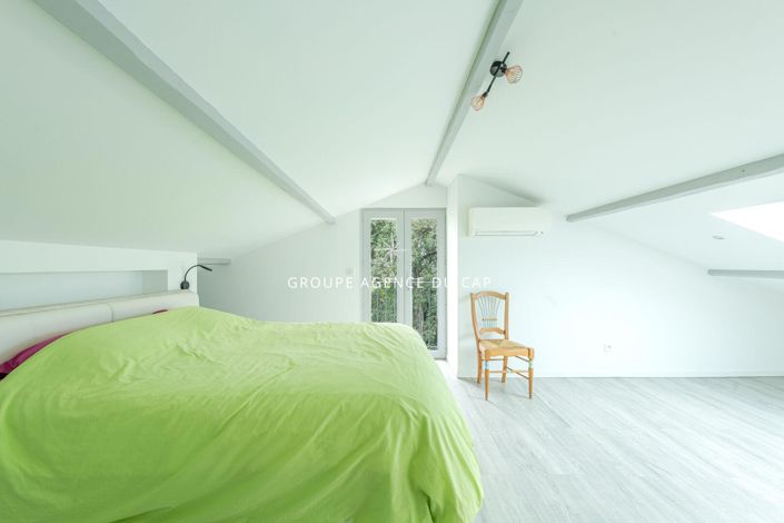 Image No.12-4 Bed House for sale