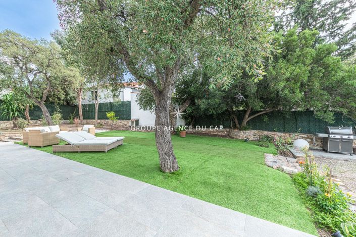 Image No.8-4 Bed House for sale