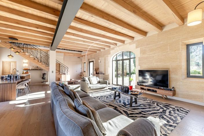 Image No.6-5 Bed House for sale