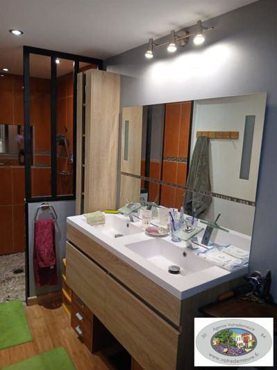 Image No.8-2 Bed House for sale