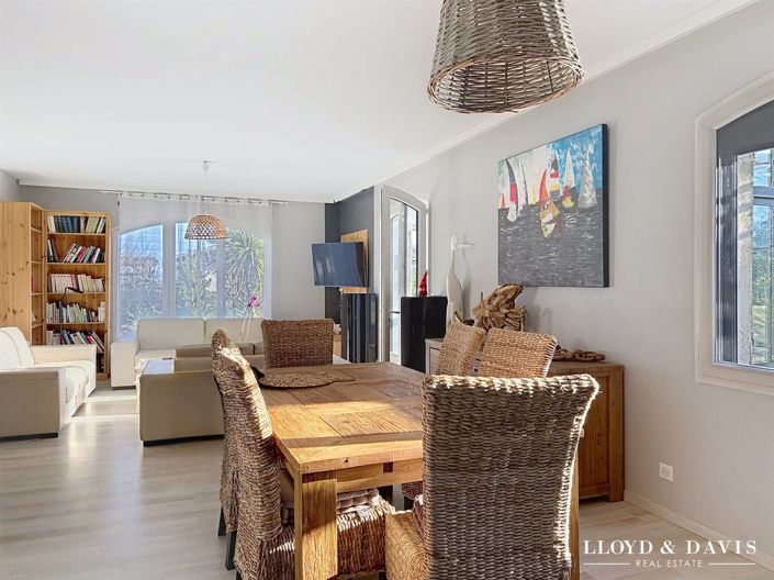 Image No.3-3 Bed House for sale