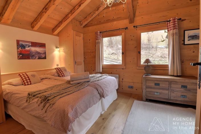 Image No.25-Propriété de 5 chambres à vendre à Le Biot