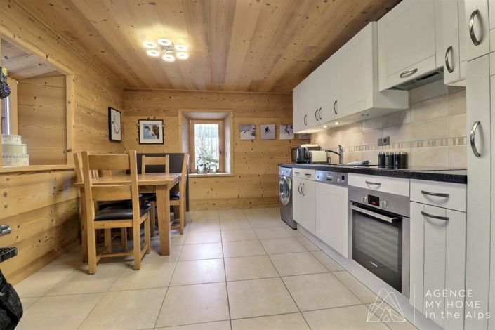 Image No.29-Propriété de 5 chambres à vendre à Le Biot