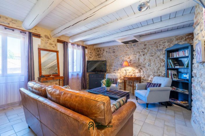 Image No.18-7 Bed House for sale