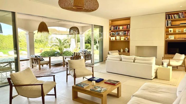 Image No.11-5 Bed House for sale