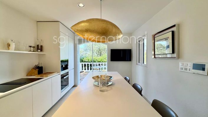 Image No.13-5 Bed House for sale