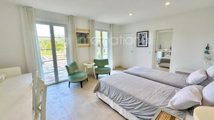 Image No.15-5 Bed House for sale