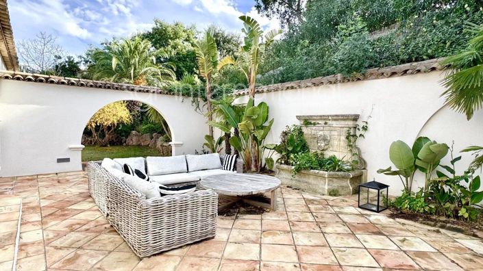 Image No.3-5 Bed House for sale