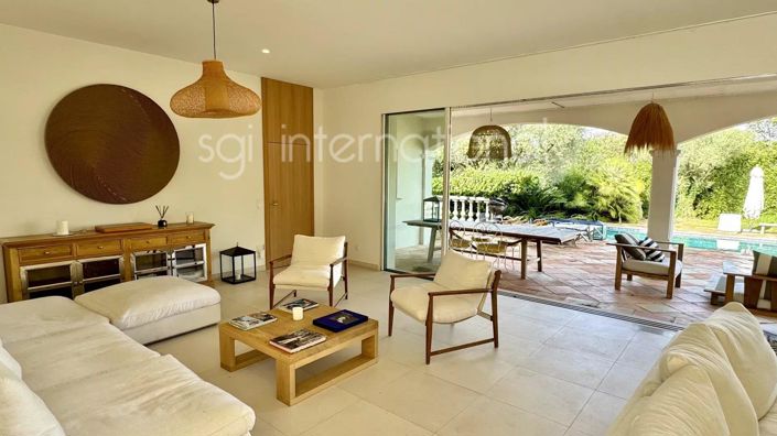 Image No.9-5 Bed House for sale