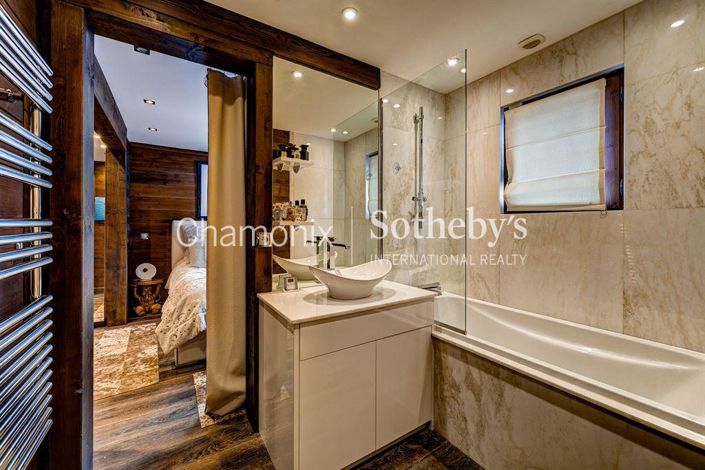 Image No.12-4 Bed House for sale