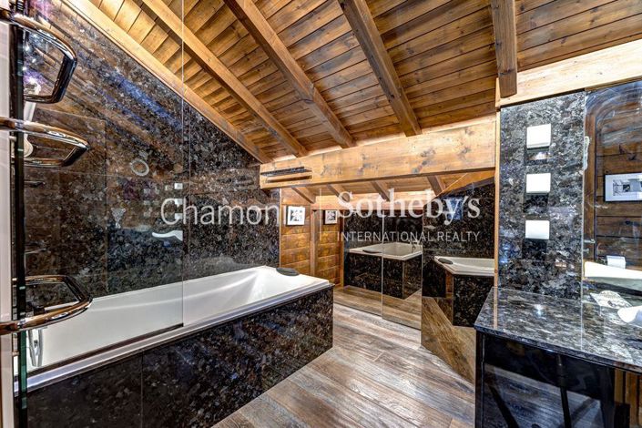 Image No.15-4 Bed House for sale