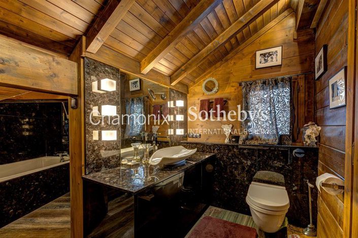 Image No.16-4 Bed House for sale