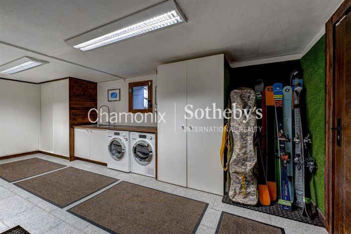 Image No.19-4 Bed House for sale