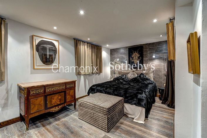 Image No.3-4 Bed House for sale