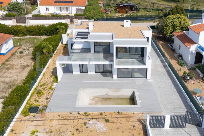 Image No.28-3 Bed House for sale