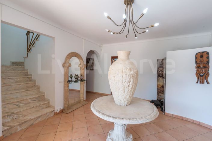 Image No.7-4 Bed House for sale